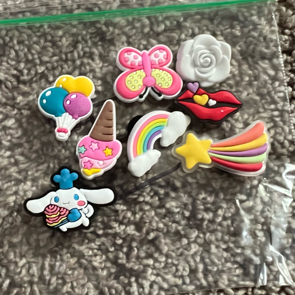 Shoe Charms — E